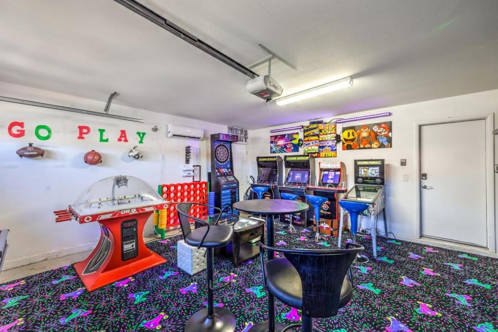 Family Fun For Everyone In Las Vegas- 4 Bedrooms, Billiards, Game Room Гендерсон Екстер'єр фото
