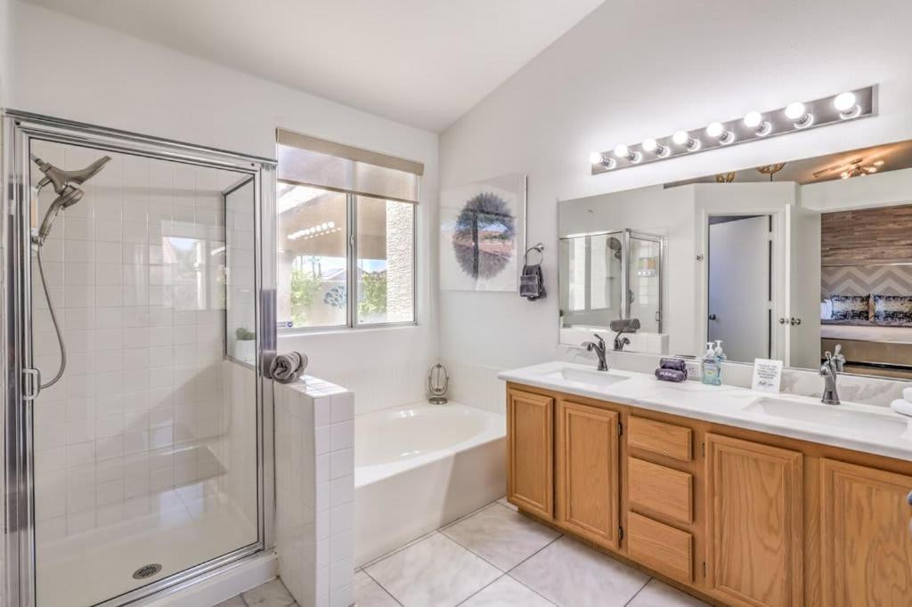 Family Fun For Everyone In Las Vegas- 4 Bedrooms, Billiards, Game Room Гендерсон Екстер'єр фото