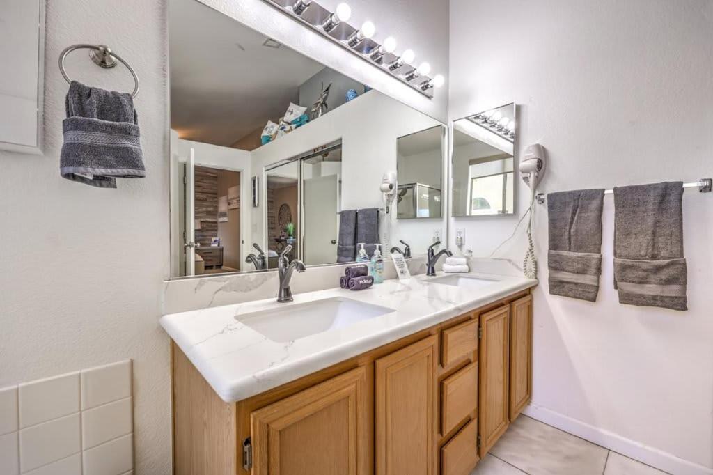 Family Fun For Everyone In Las Vegas- 4 Bedrooms, Billiards, Game Room Гендерсон Екстер'єр фото