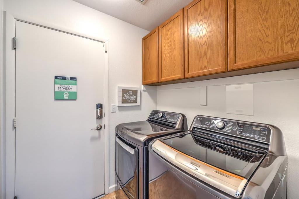 Family Fun For Everyone In Las Vegas- 4 Bedrooms, Billiards, Game Room Гендерсон Екстер'єр фото
