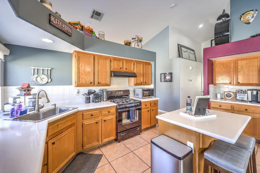 Family Fun For Everyone In Las Vegas- 4 Bedrooms, Billiards, Game Room Гендерсон Екстер'єр фото
