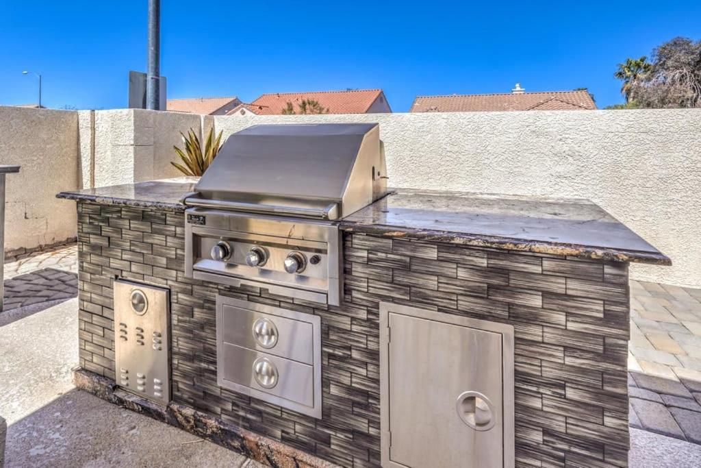 Family Fun For Everyone In Las Vegas- 4 Bedrooms, Billiards, Game Room Гендерсон Екстер'єр фото
